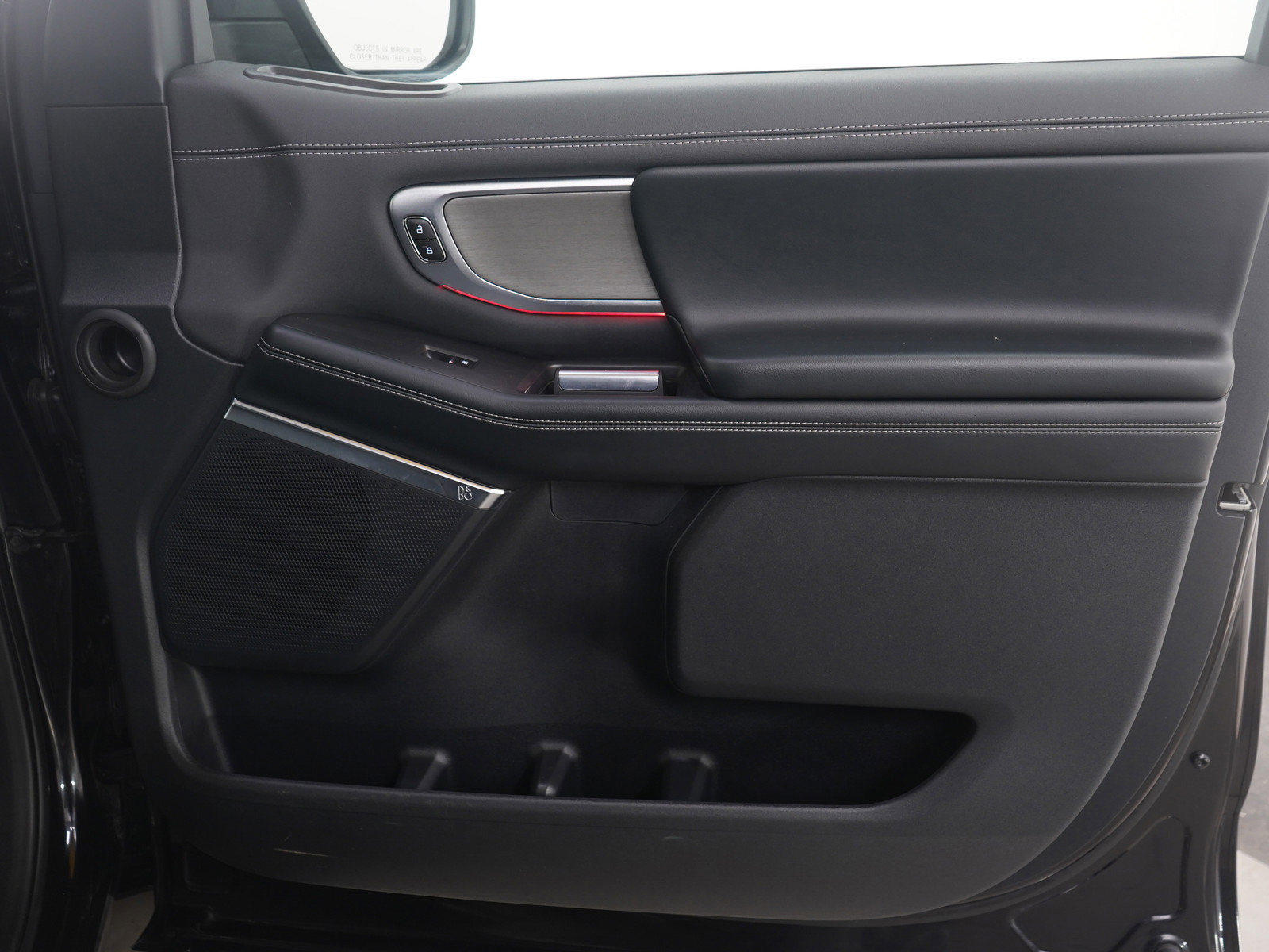 Used 2025 Ford Expedition Platinum AWD/4WD image 15