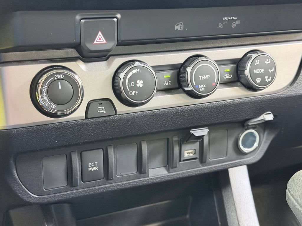 Used 2020 Toyota Tacoma SR AWD/4WD image 44