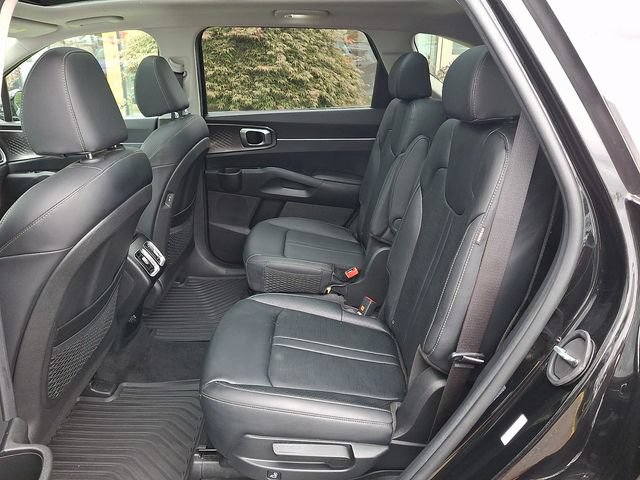 Certified 2025 Kia Sorento EX w/ EX Panoramic Sunroof Package AWD/4WD image 11