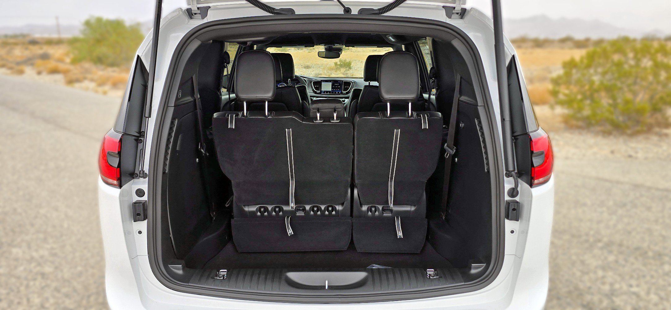 New 2026 Chrysler Pacifica Select image 5