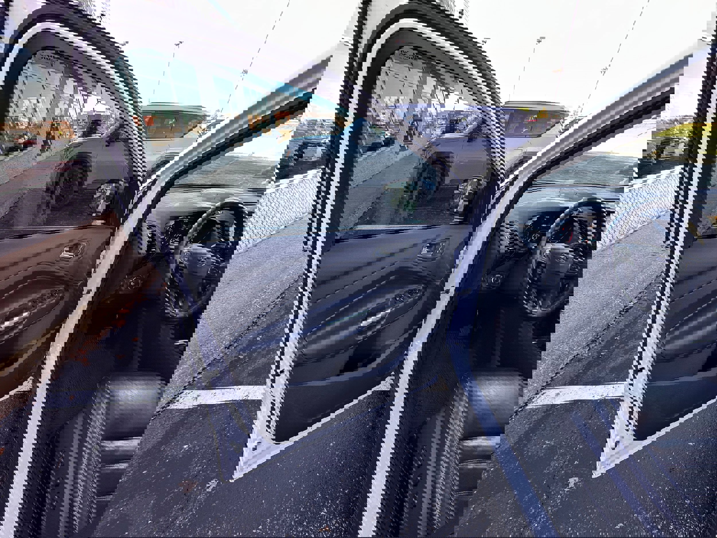 Used 2018 Ford Escape SEL image 12