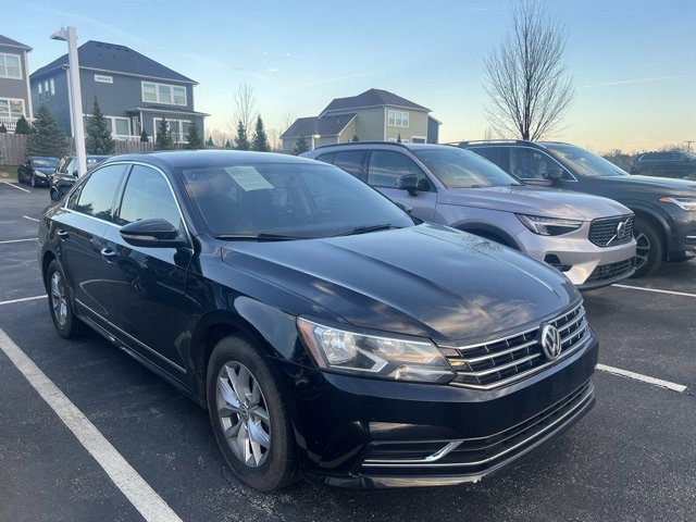 Used 2017 Volkswagen Passat 1.8T S image 4