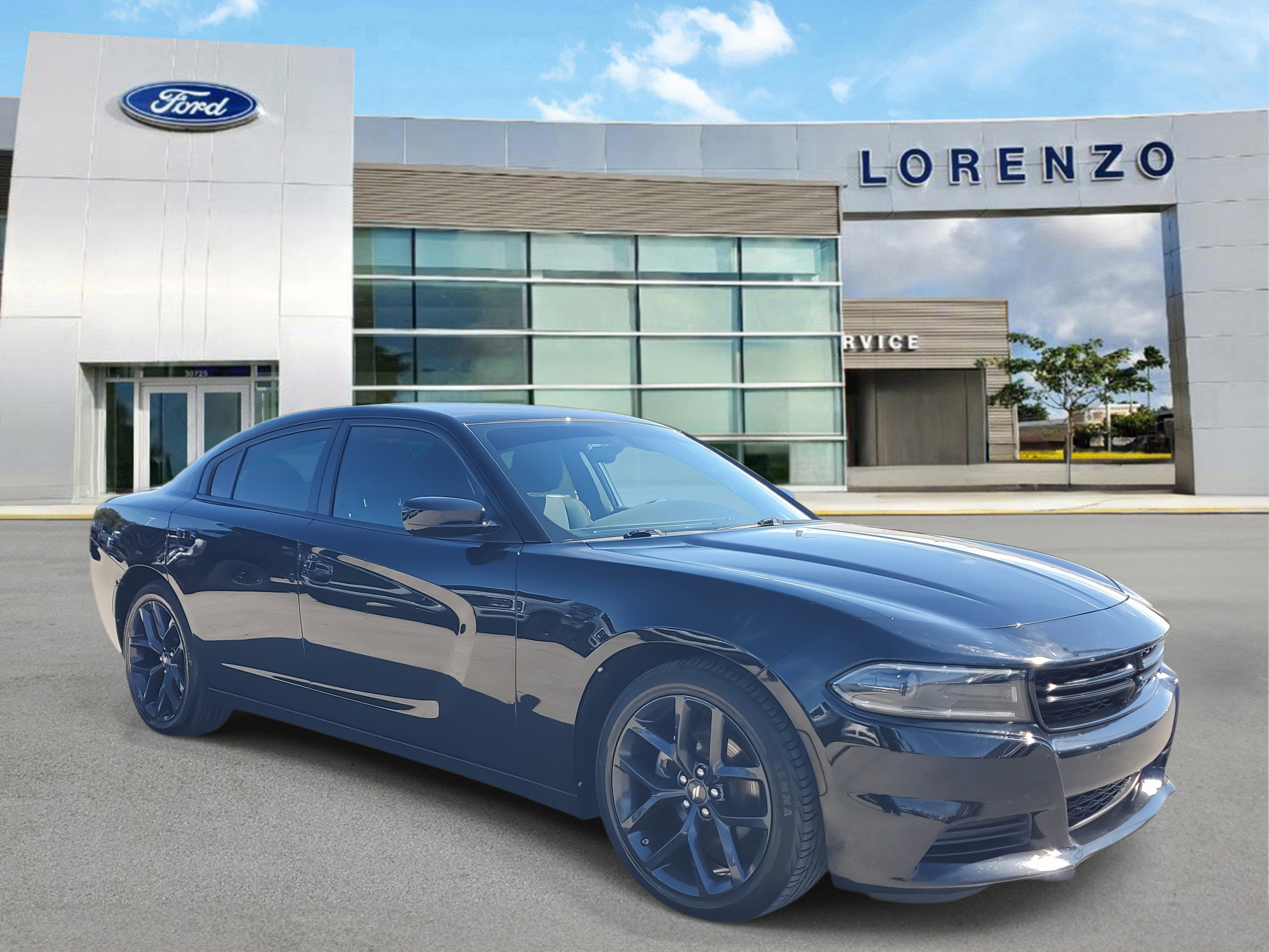Used 2022 Dodge Charger SXT w/ Blacktop Package image 3