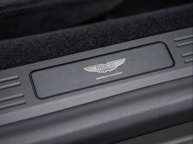 Used 2025 Aston Martin V8 Vantage Coupe image 28