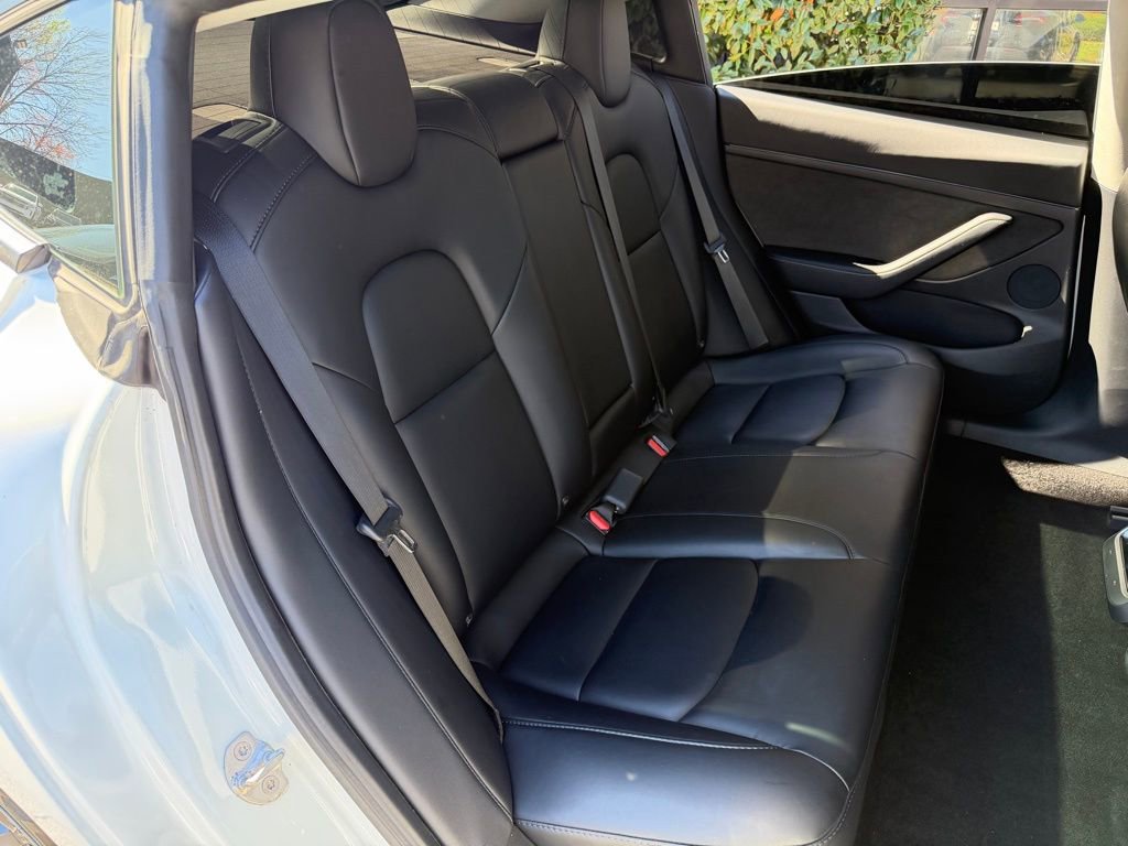 Used 2021 Tesla Model 3 Standard Range Plus image 39