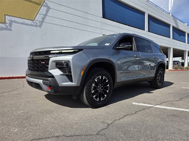 Used 2026 Chevrolet Traverse Z71 w/ Driver Confidence Package image 2