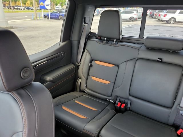 Used 2025 GMC Sierra 1500 AT4 w/ AT4 Premium Package AWD/4WD image 16