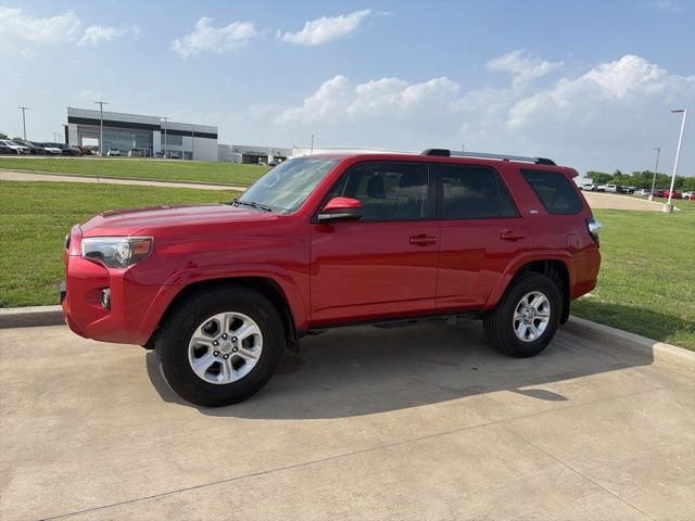 Used 2022 Toyota 4Runner SR5 RWD image 5