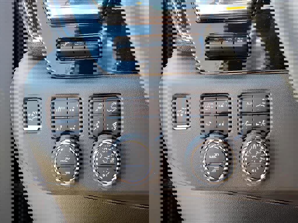 Used 2024 Chevrolet Silverado 1500 High Country image 14