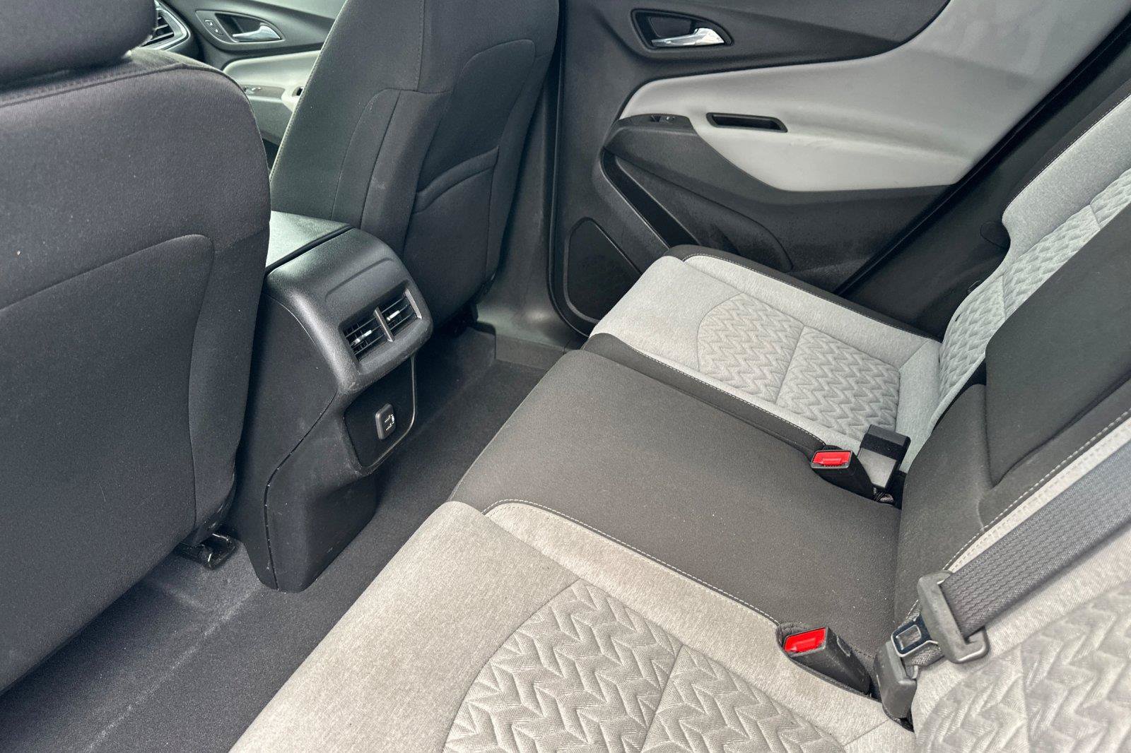 Used 2022 Chevrolet Equinox LT FWD image 11