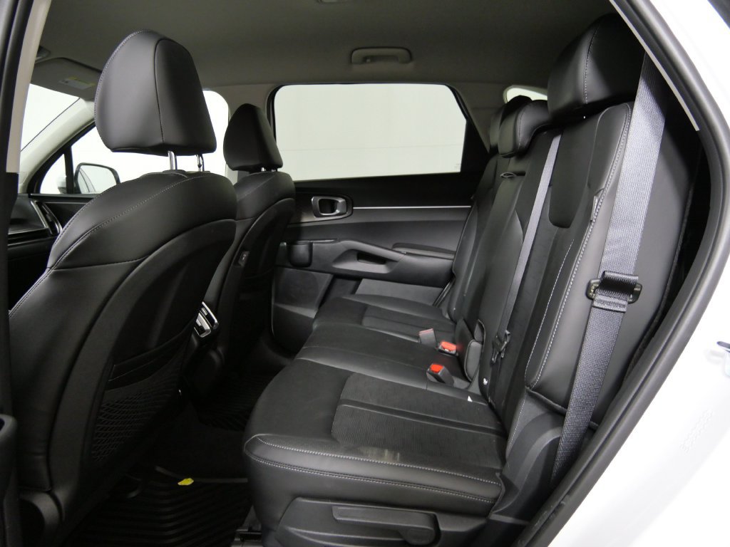Used 2026 Kia Sorento S AWD/4WD image 16