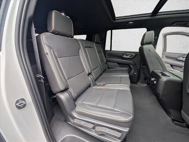 Used 2023 GMC Yukon XL SLT AWD/4WD image 20