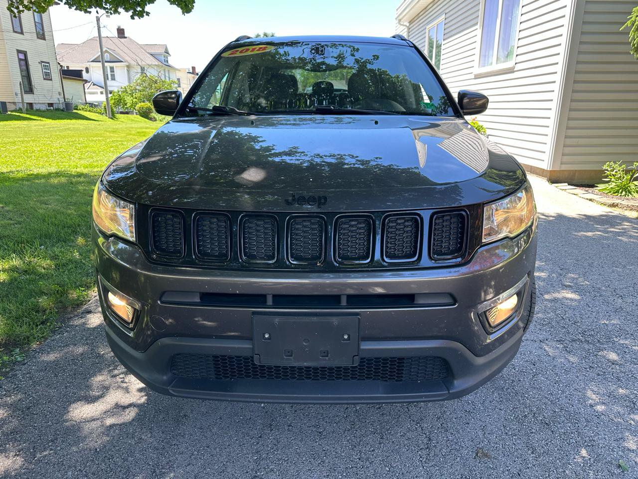 Used 2018 Jeep Compass Latitude w/ Popular Equipment Group AWD/4WD image 2