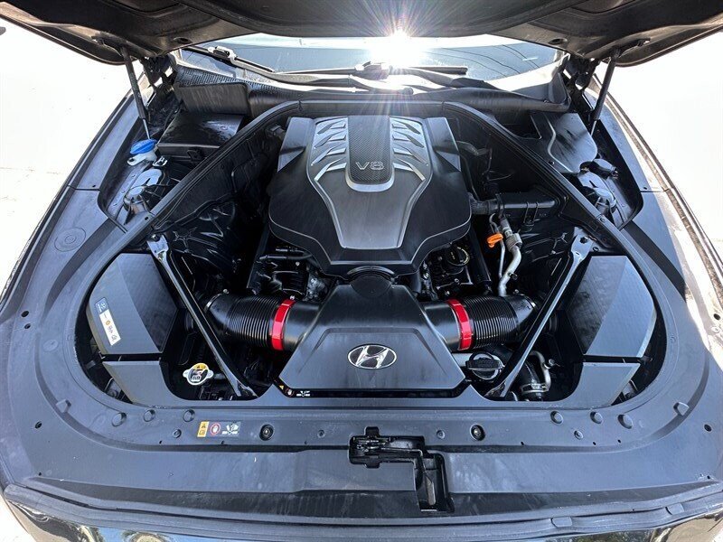 Used 2015 Hyundai Genesis 5.0 RWD image 10
