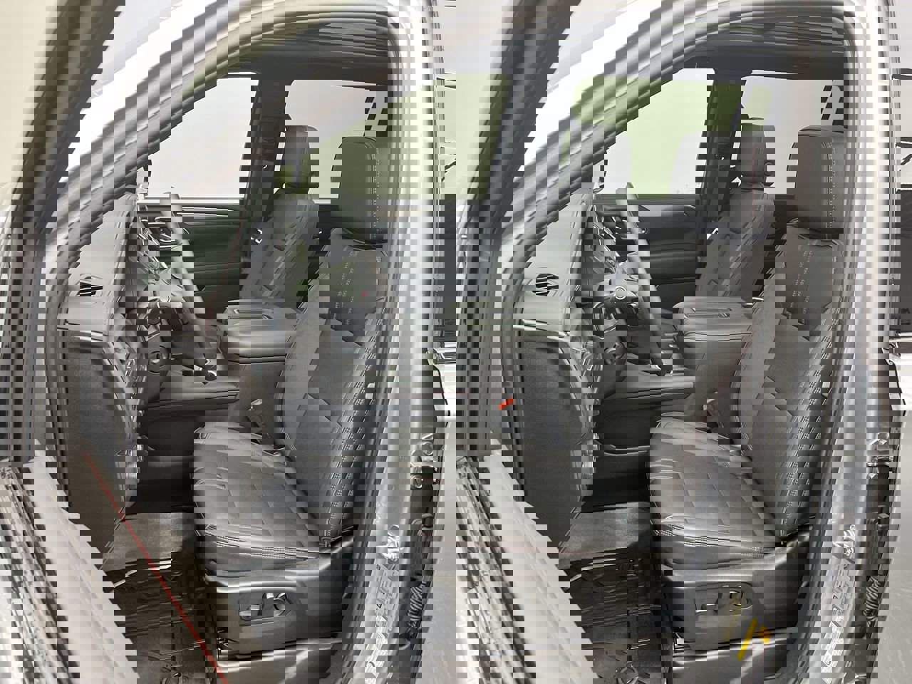 Certified 2024 Chevrolet Suburban RST w/ Luxury Package image 11