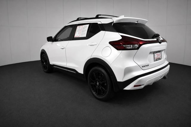 Used 2021 Nissan Kicks SR w/ SR Premium Package FWD image 6