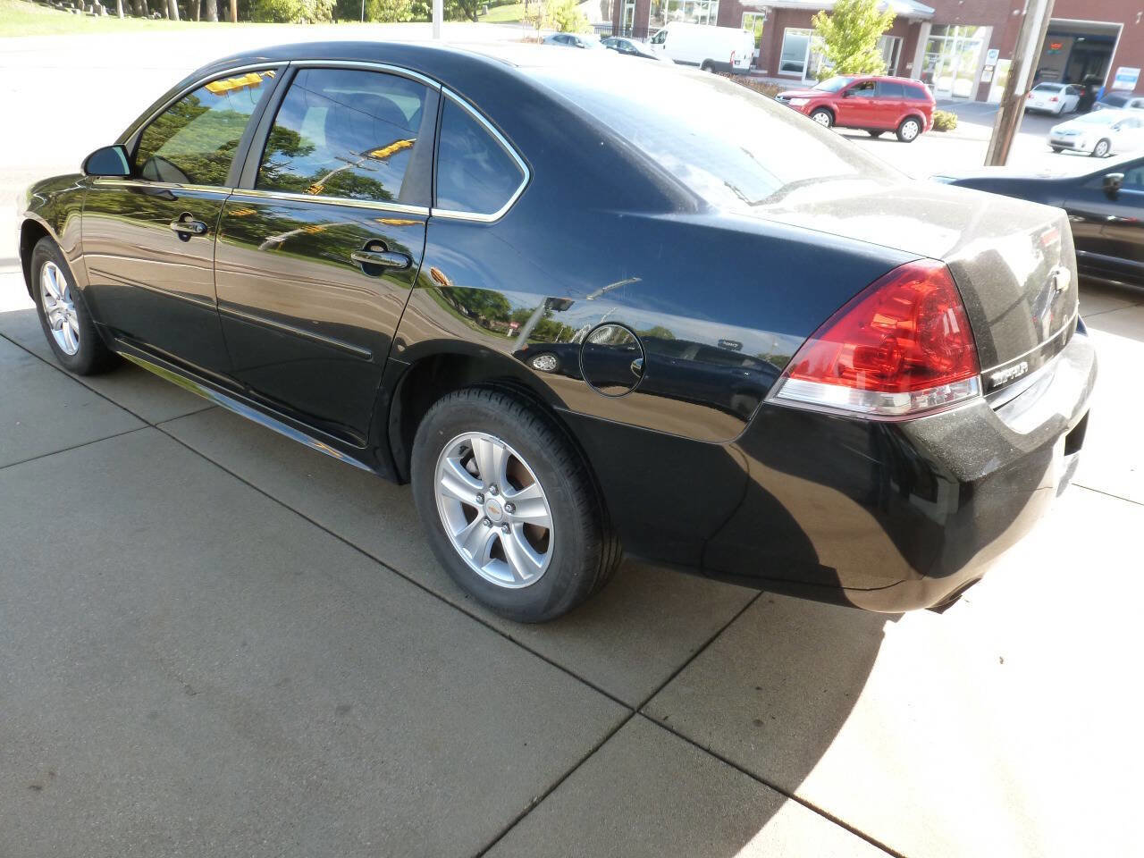 Used 2014 Chevrolet Impala Limited LS image 3