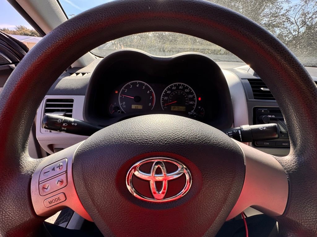 Used 2012 Toyota Corolla LE image 19