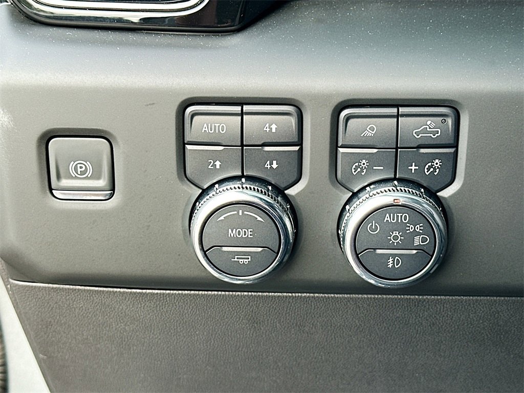 Certified 2025 GMC Sierra 1500 AT4X image 10