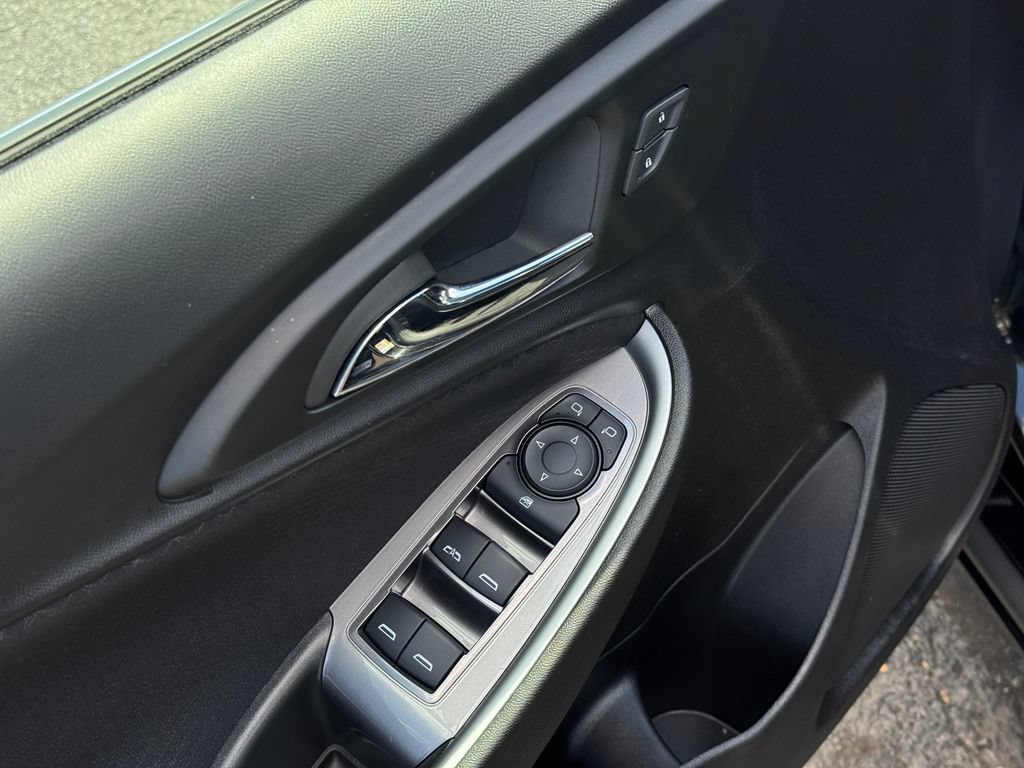 Used 2024 Chevrolet Malibu LT FWD image 19