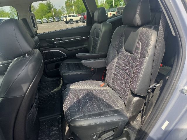 Used 2023 Kia Telluride SX Prestige AWD/4WD image 19
