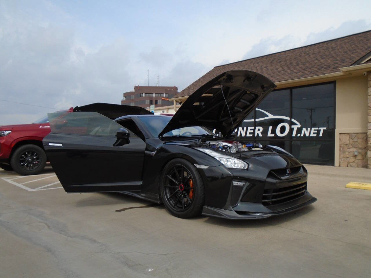 Used 2016 Nissan GT-R Premium AWD/4WD image 25