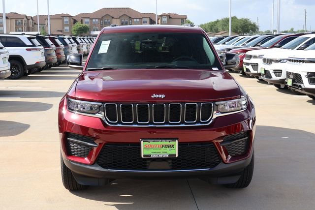 New 2026 Jeep Grand Cherokee Laredo X RWD image 2