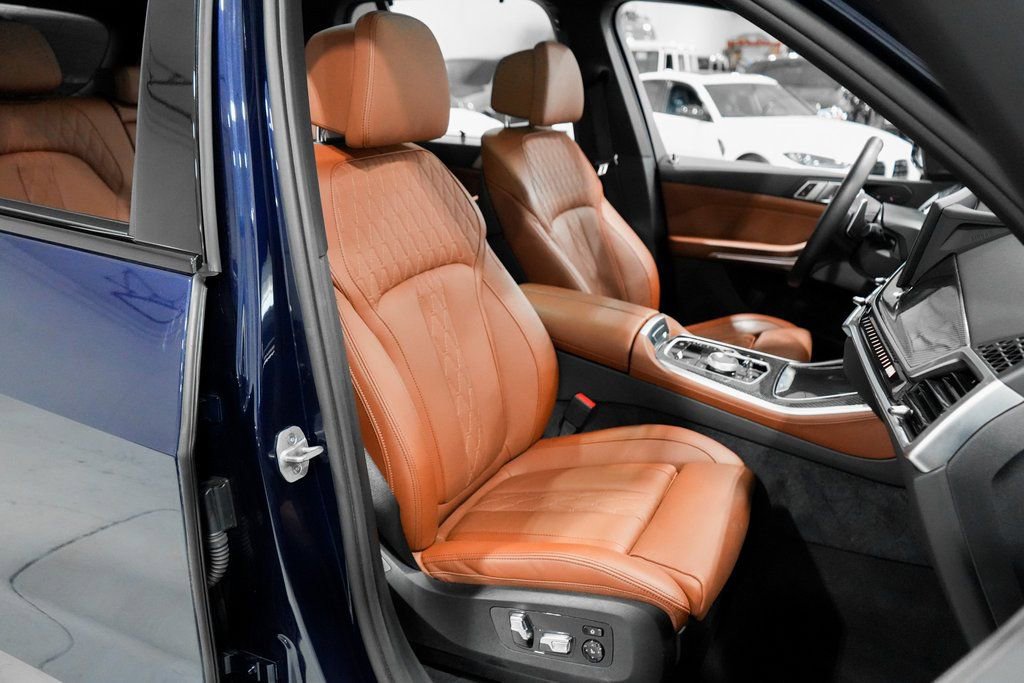 Used 2025 BMW X5 M60i image 25