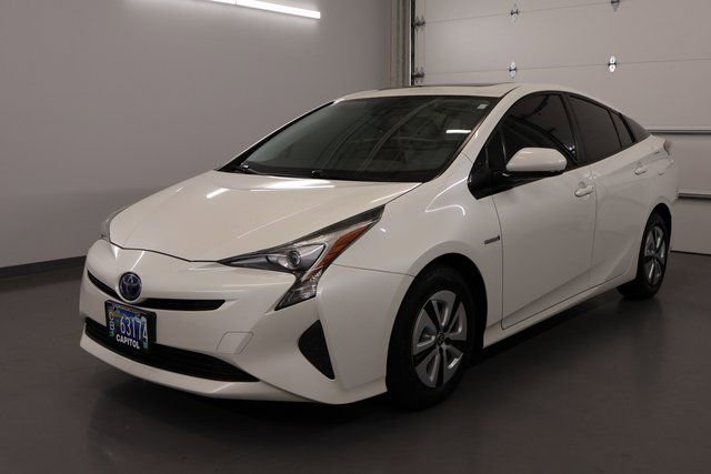 Used 2017 Toyota Prius Three w/ Advanced Technology Package FWD image 5