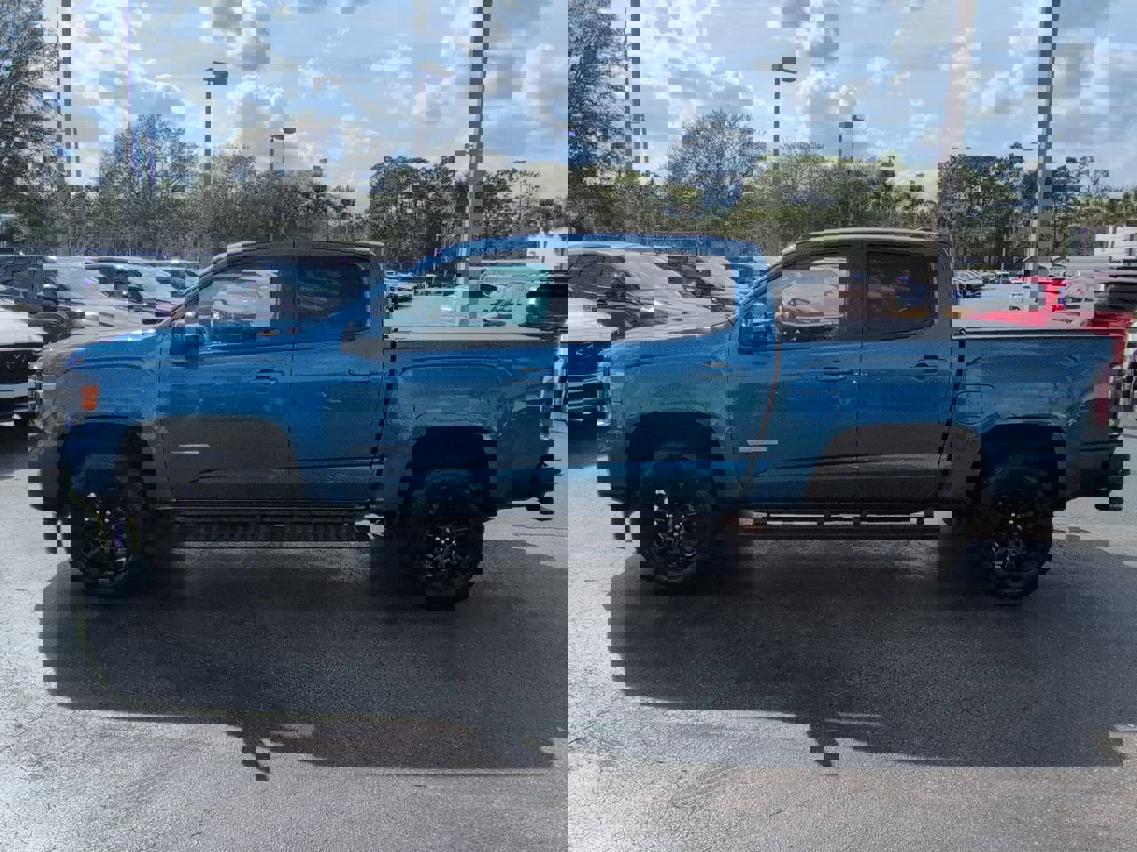 Used 2022 GMC Canyon Elevation w/ Elevation Premium Package image 7