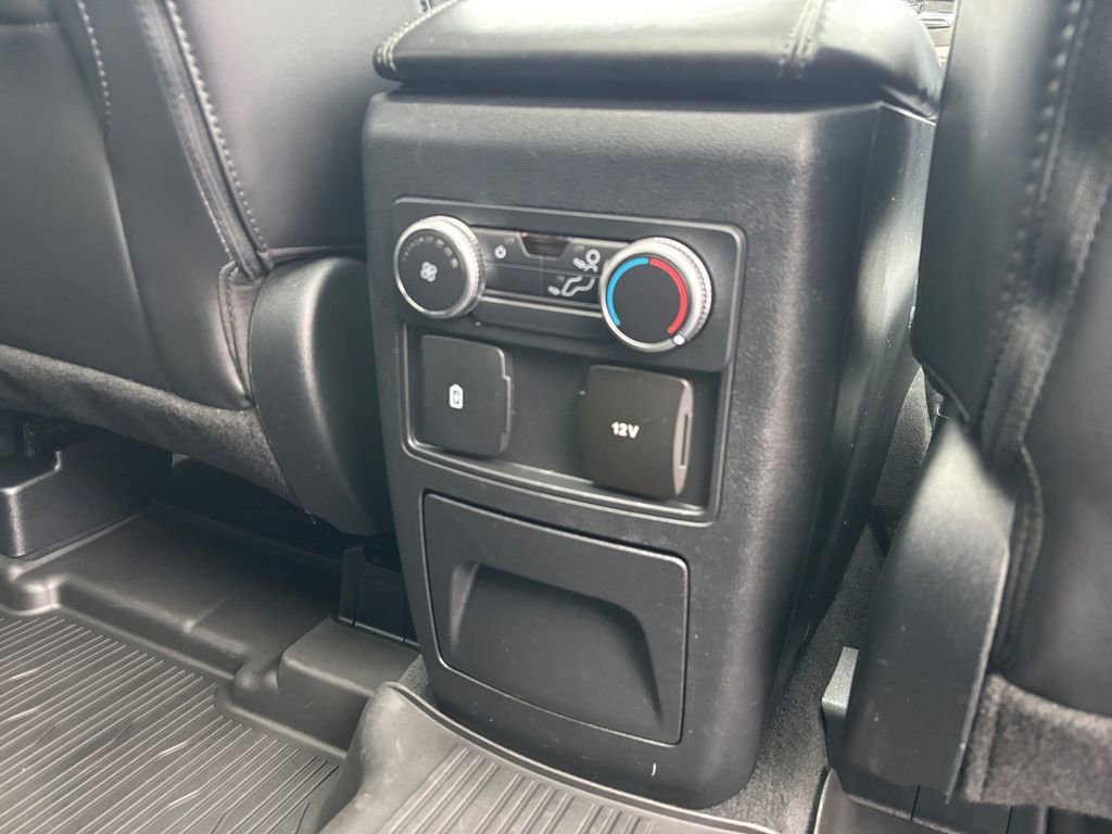 Used 2022 Ford Explorer XLT w/ Equipment Group 202A AWD/4WD image 36