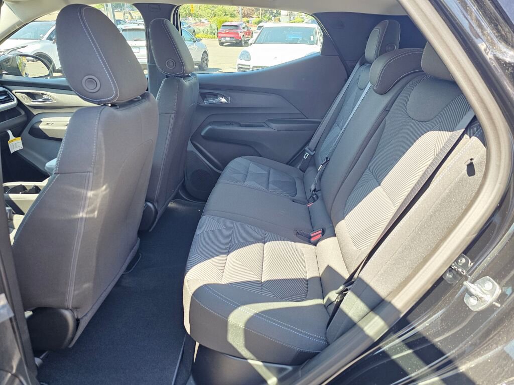 New 2027 Chevrolet Bolt LT w/ Comfort Package FWD image 21