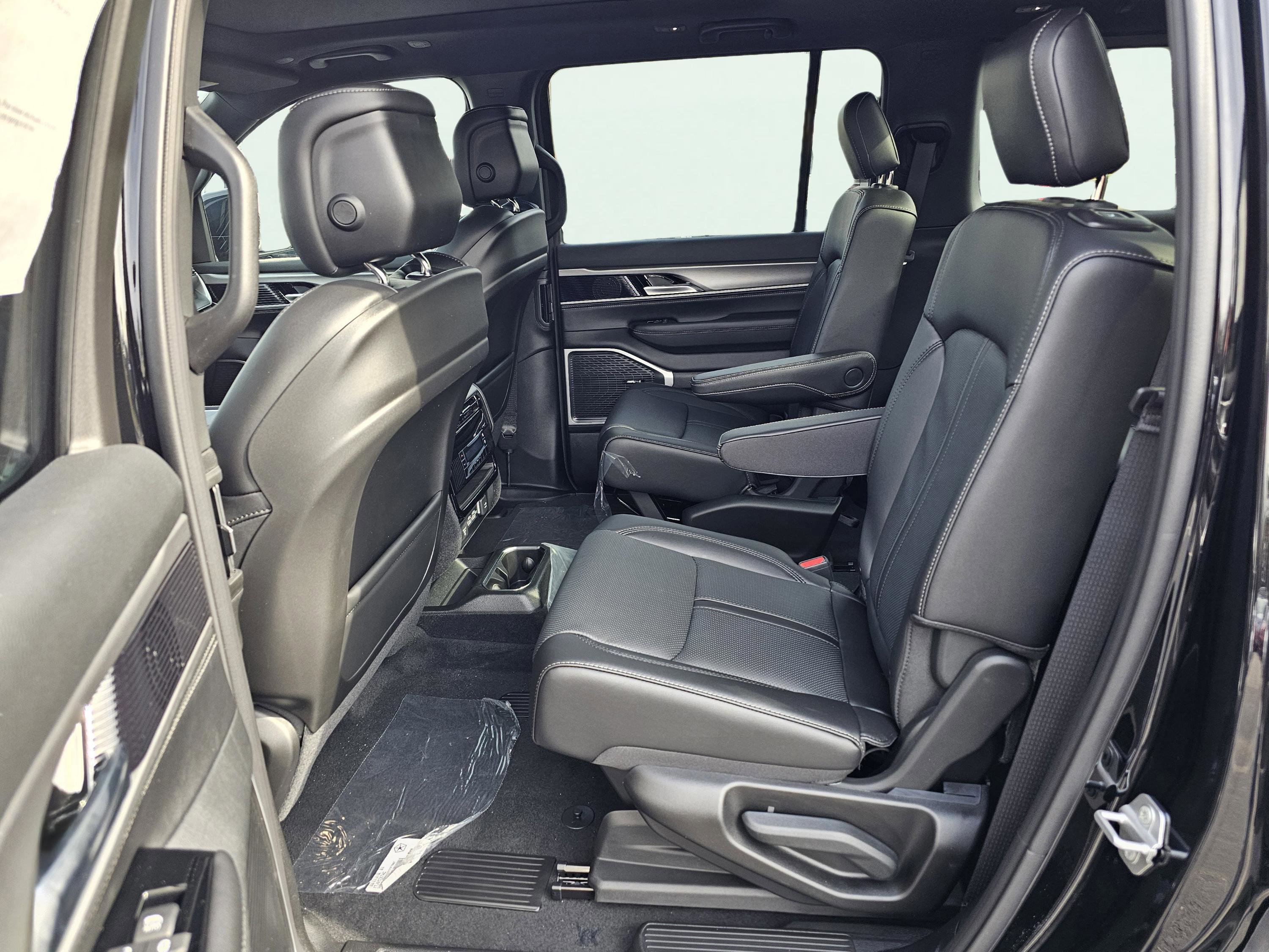 New 2026 Jeep Grand Wagoneer 4WD w/ Premium Group I image 31