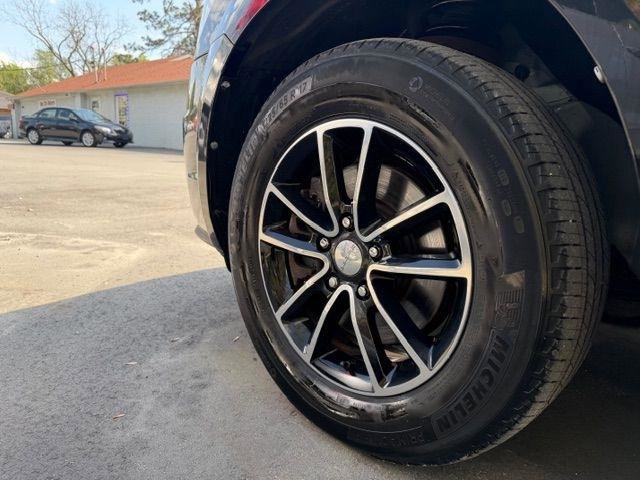 Used 2017 Dodge Journey SE w/ Flexible Seating Group image 20