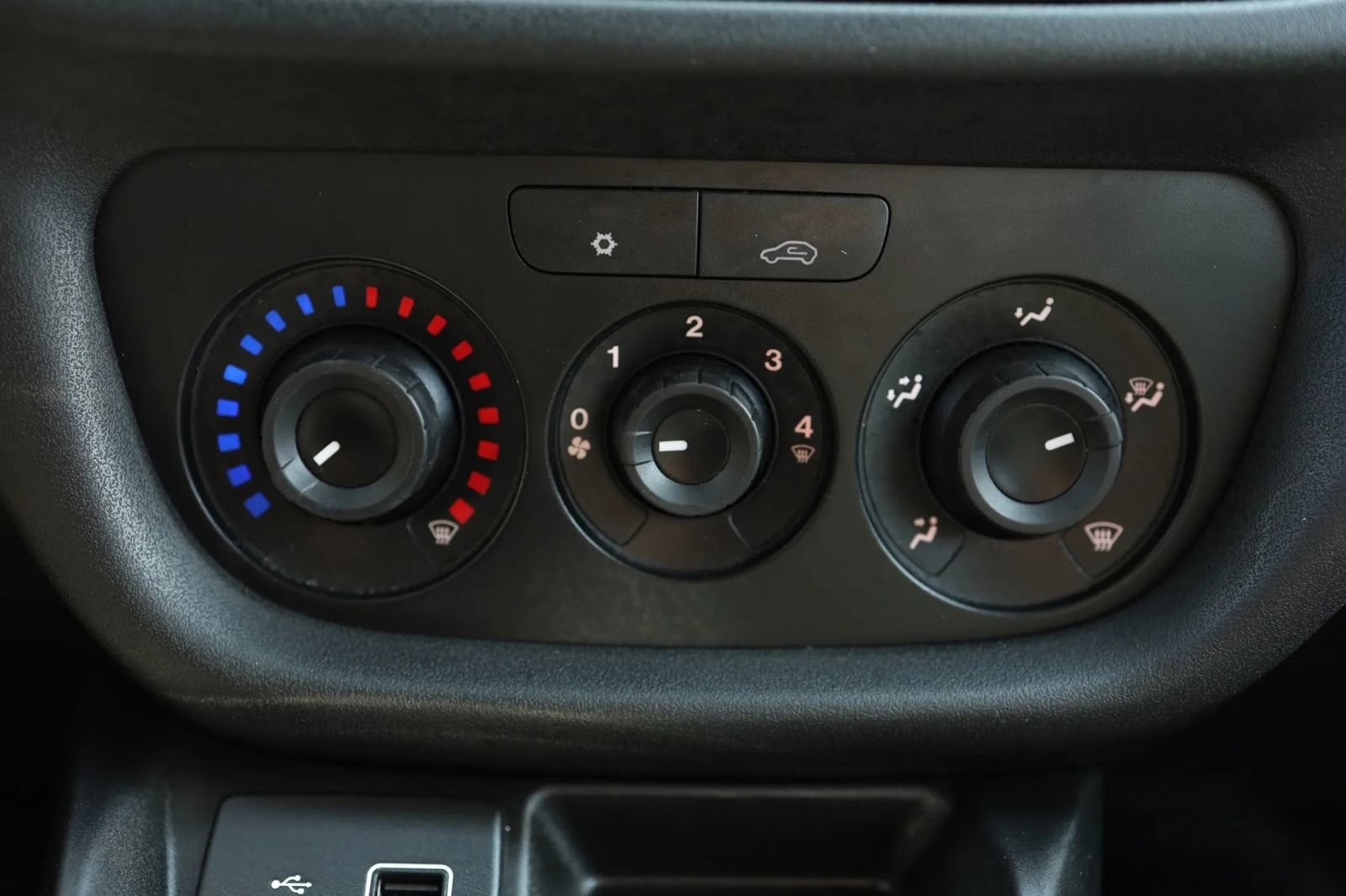 Used 2022 RAM ProMaster City Tradesman FWD image 18