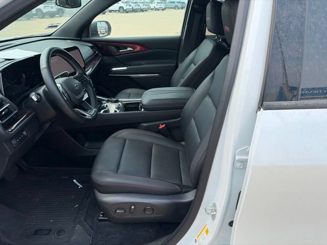 Used 2025 Chevrolet Traverse Z71 w/ LPO, Floor Liner Package AWD/4WD image 6