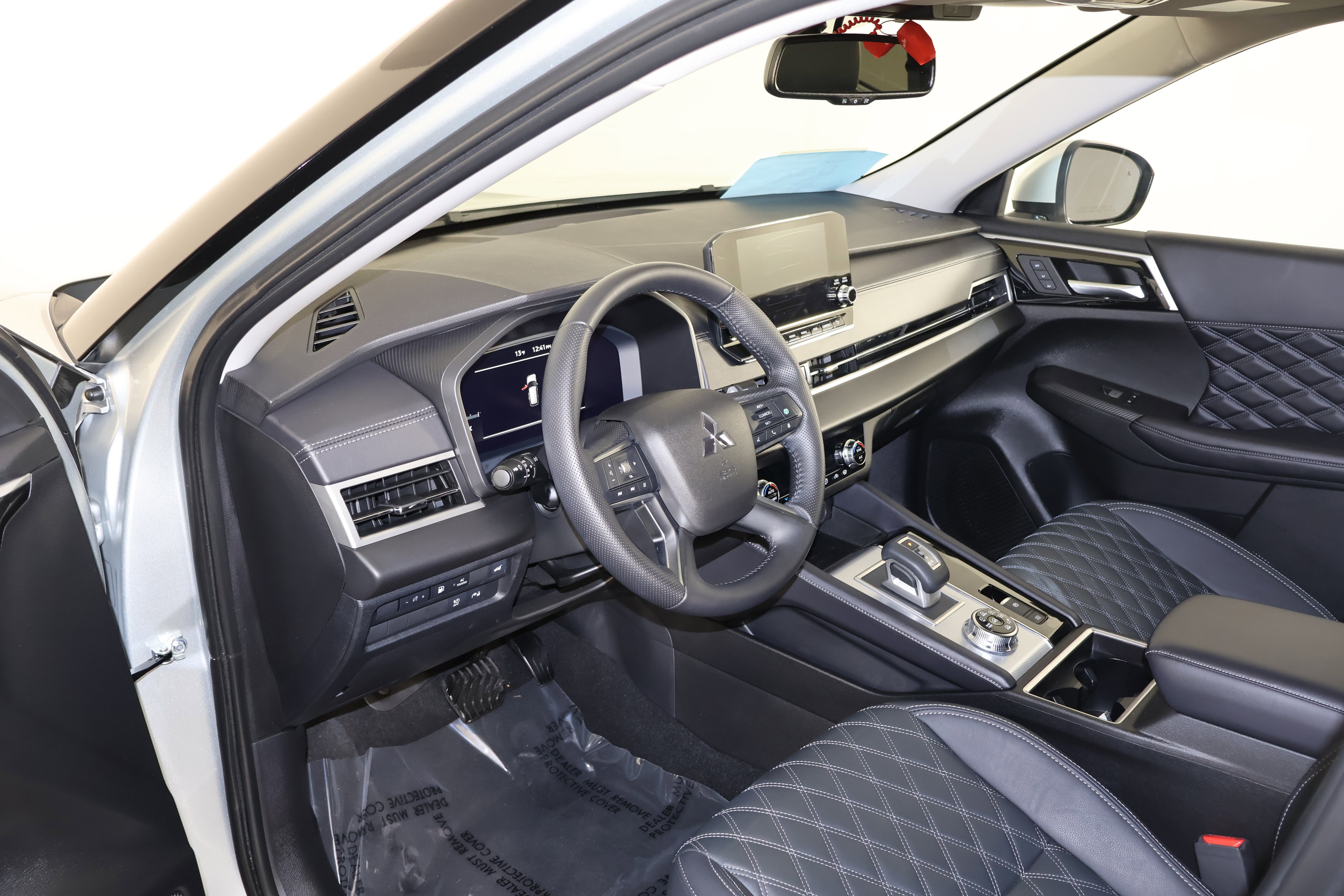 Used 2024 Mitsubishi Outlander SEL image 38