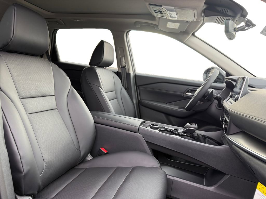New 2026 Nissan Rogue SV AWD/4WD image 15