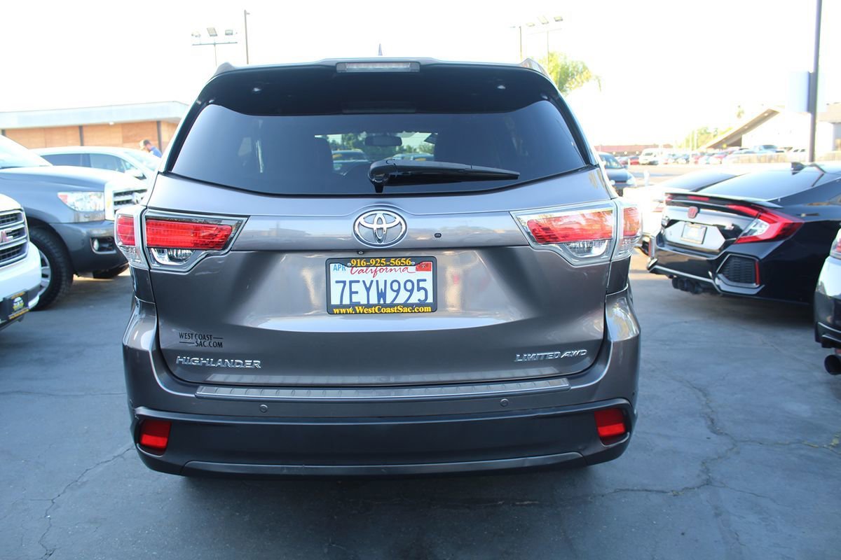 Used 2014 Toyota Highlander Limited AWD/4WD image 6