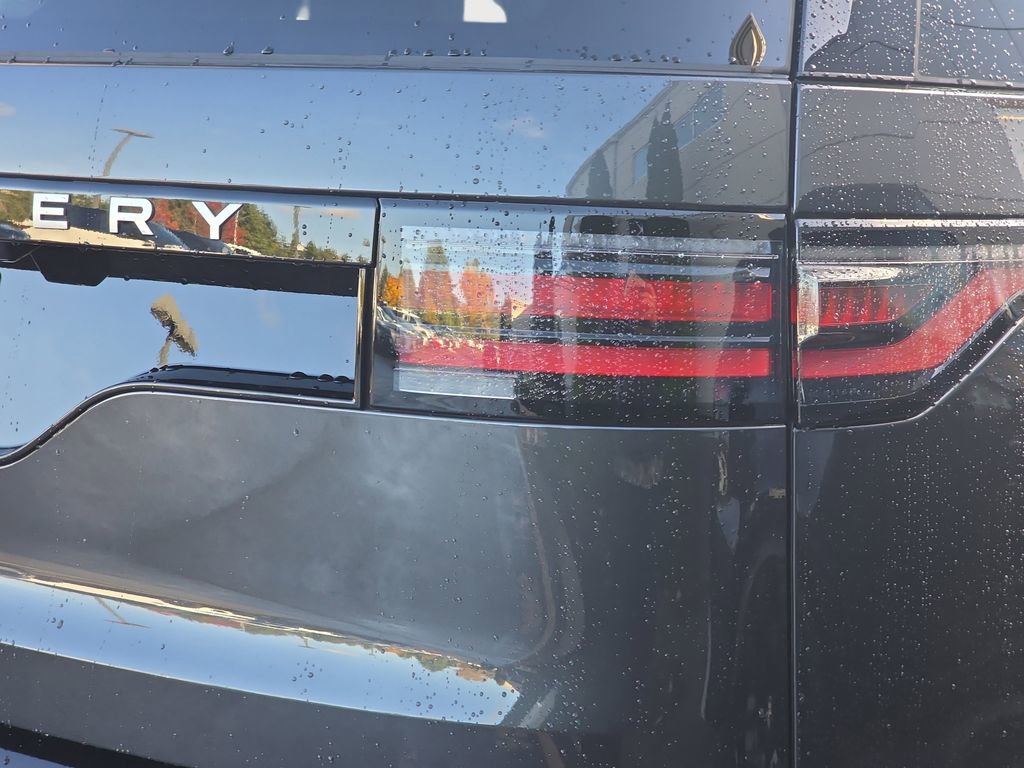 New 2026 Land Rover Discovery Limited Edition AWD/4WD image 35