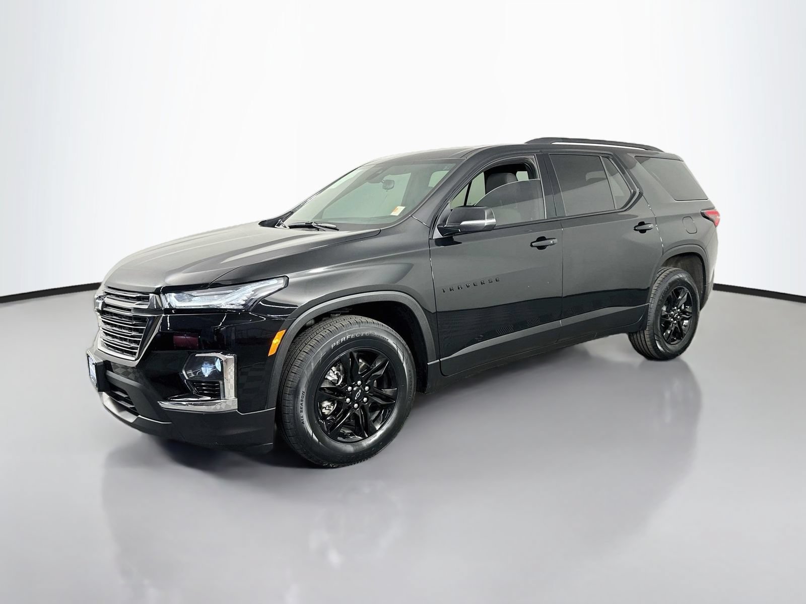 Used 2023 Chevrolet Traverse LT w/ Midnight/Sport Edition AWD/4WD image 4