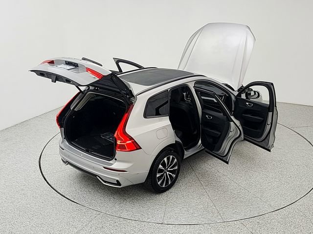 Certified 2025 Volvo XC60 B5 Plus AWD/4WD image 41
