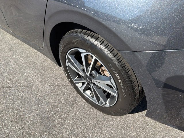 Used 2023 Kia Forte LXS image 11