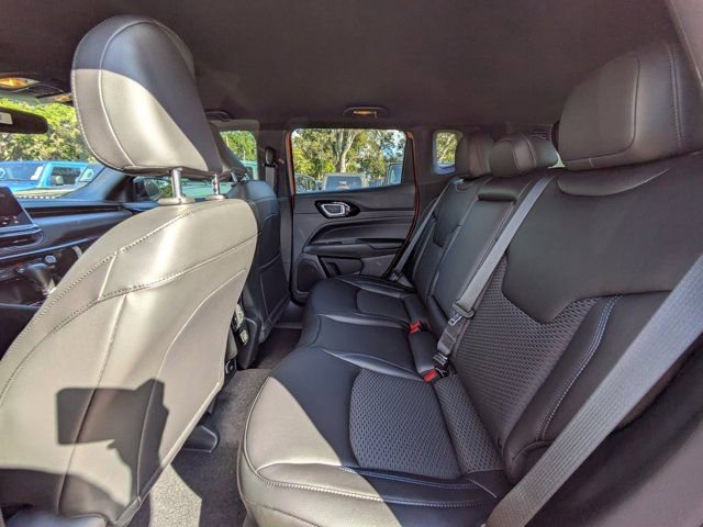 New 2026 Jeep Compass Latitude image 12