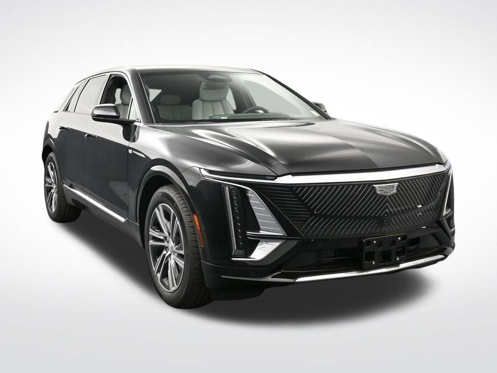 Used 2025 Cadillac Lyriq Luxury AWD/4WD image 7