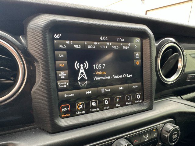 Used 2020 Jeep Wrangler Unlimited Sahara AWD/4WD image 26