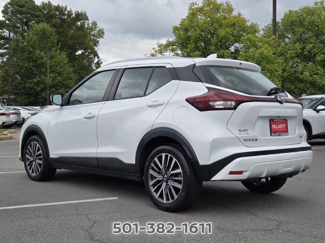Used 2021 Nissan Kicks SV FWD image 3