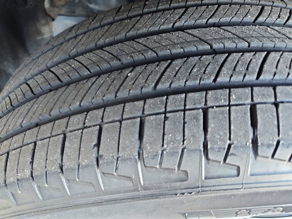 Used 2025 Toyota RAV4 LE image 31