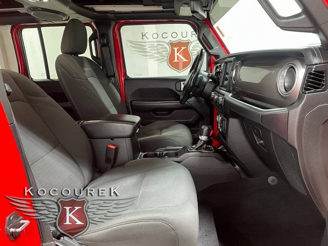 Used 2020 Jeep Wrangler Unlimited Sahara w/ Uconnect 4C Nav & Sound Group image 21