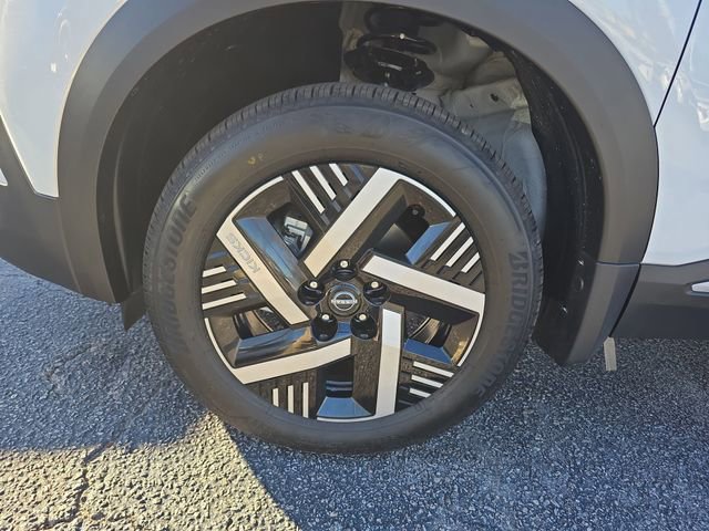 New 2026 Nissan Kicks SV w/ SV Premium Package FWD image 13